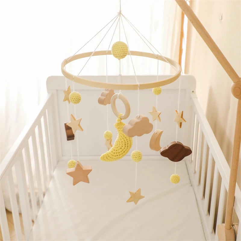 Crib Mobile Bed Bell Wooden Baby Rattles Soft Felt Cartoon Animal Bed Bell Newborn Music Box Hanging Toy Crib Bracket Baby Gifts