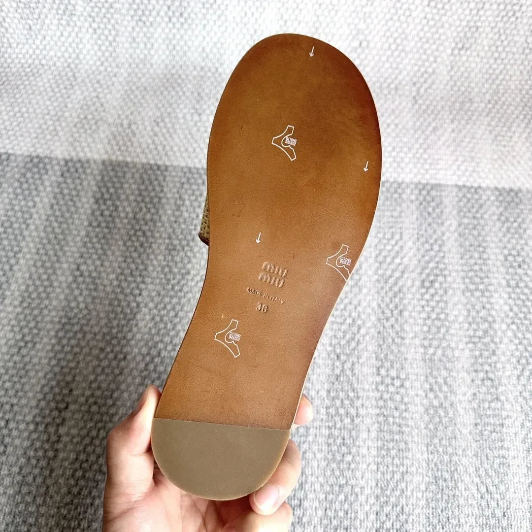 Designer Women's high quality flat leather non-slip slippers Summer triangle printed slippers Comfortable casual beach sandals
