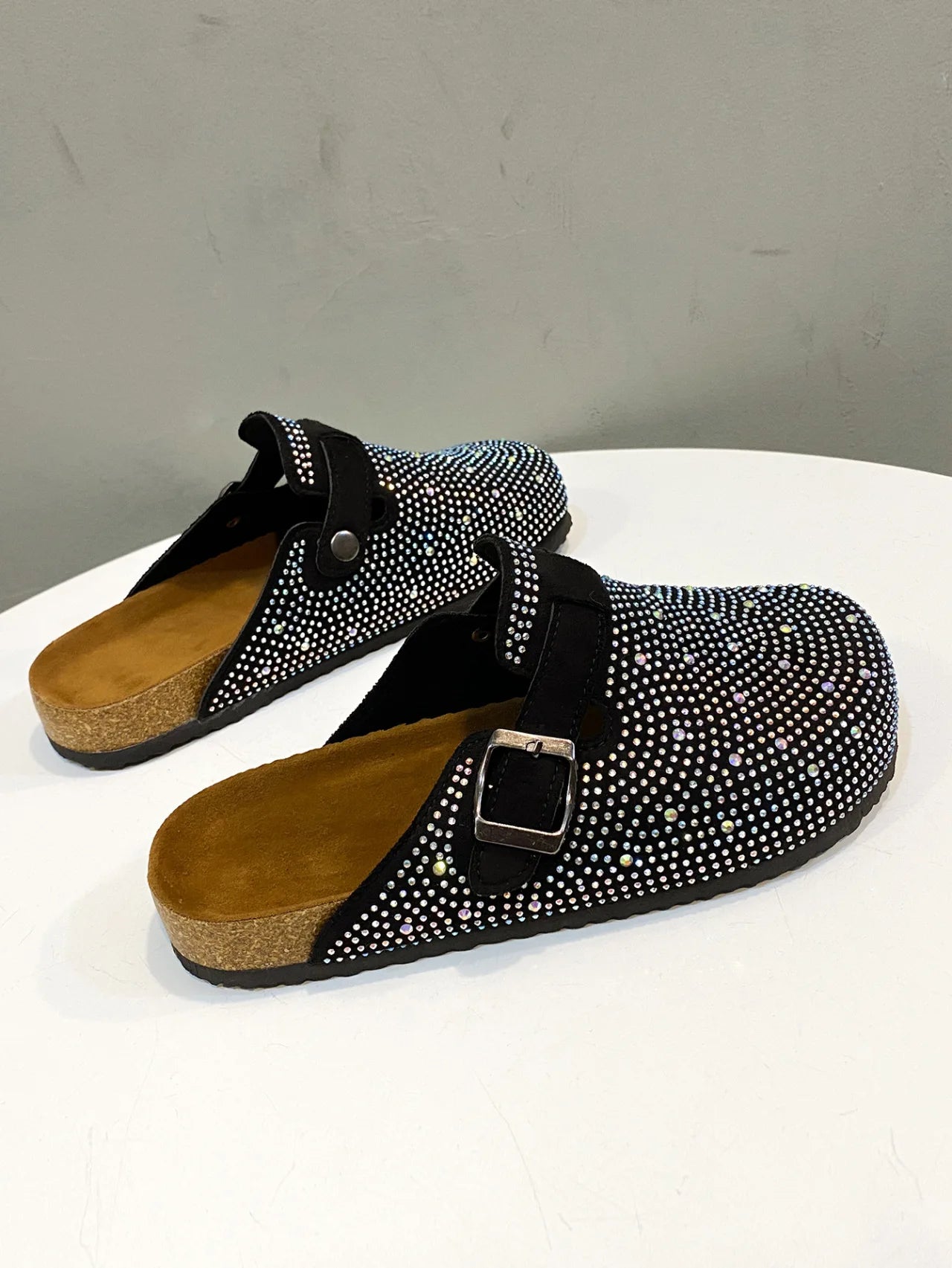 Crystal Chunky Outdoors Slippers Shoes Summer Clogs Woman House Slippers Pantofle Luxury Slides Med Beach Designer Flip Flops