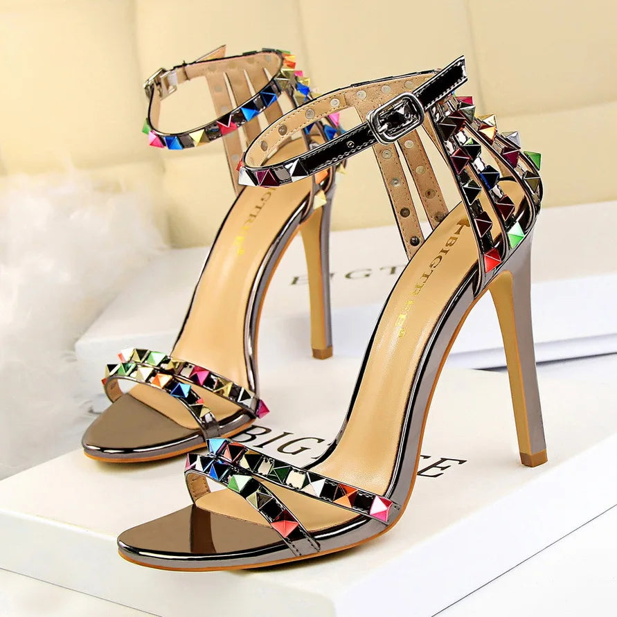 Summer Women Roman High Heels Rivets Studded Sandals Stiletto Gladiator Pumps Open Toe Luxury Shoes Hollow One-word Buckle 267-2