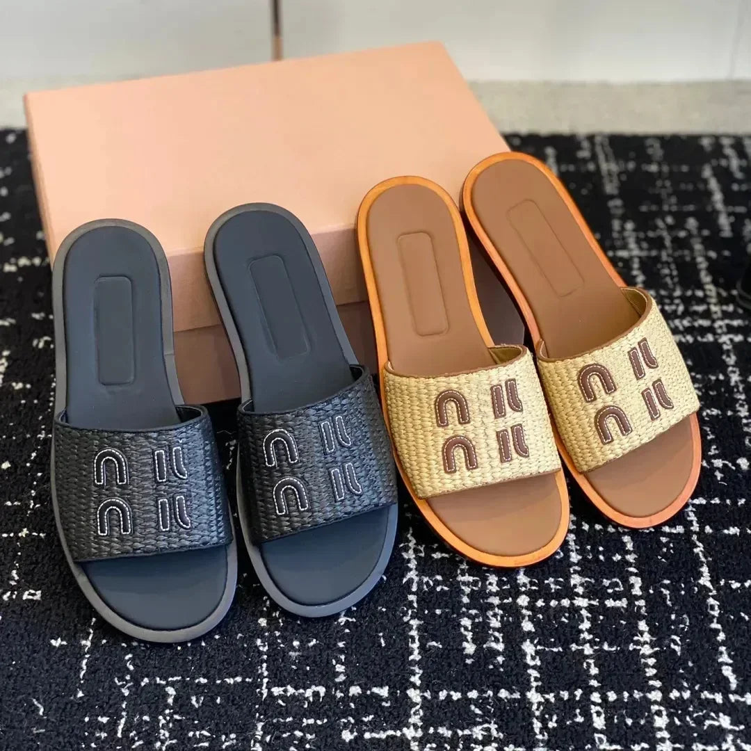 Designer Women's high quality flat leather non-slip slippers Summer triangle printed slippers Comfortable casual beach sandals