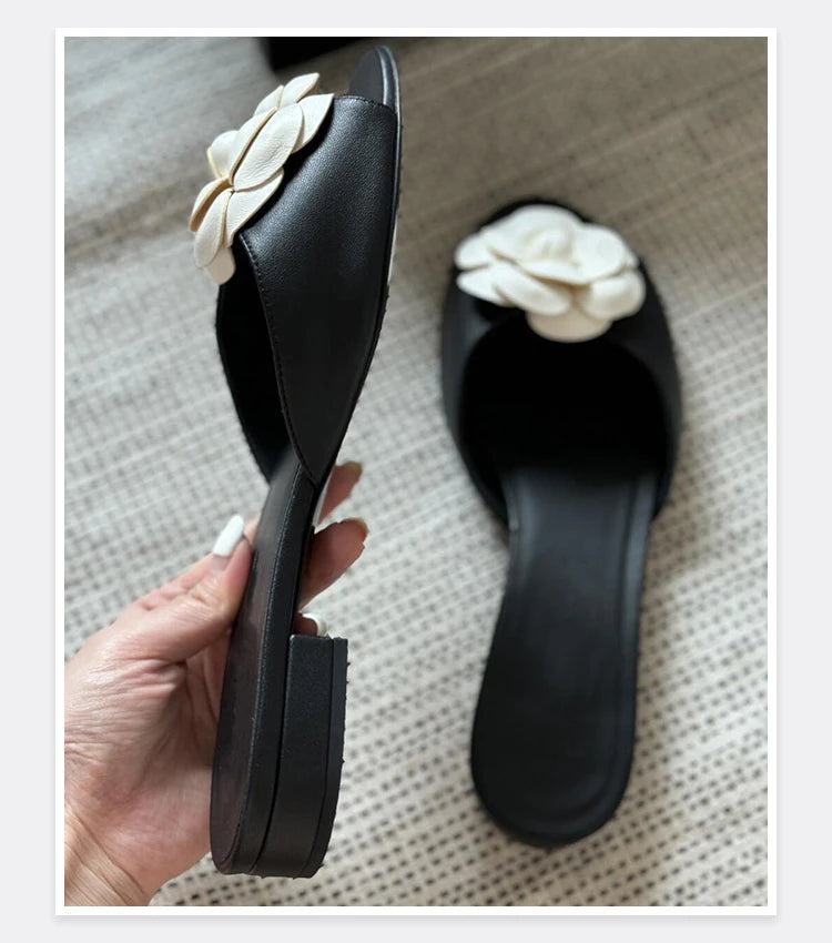 2025 Spring/Summer New Beach Vacation One Word Open Toed Flat Bottom Outerwear Camellia Slippers for Women