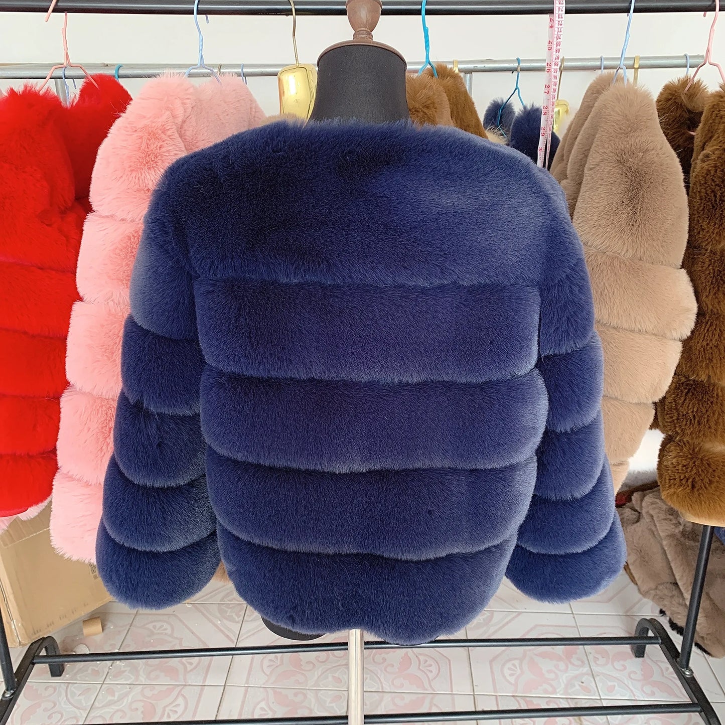 Damenmode Kunstpelzmantel superheiß Herbst Winter Damen kurze Kunstfuchsjacke flauschig hohe Qualität 7XL Damen Pelzmäntel