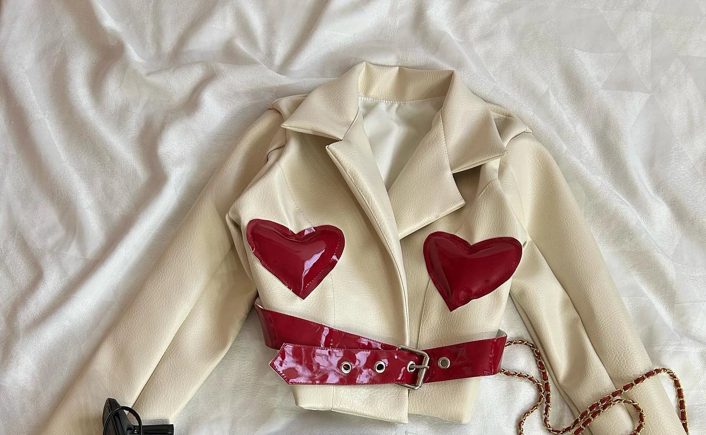 Y2K Womens Street Clothing Heart shaped Leather Clothing Two Punk Jacket Cut Denim Patchwork Retro Pleated Mini Skirt Jacket Set