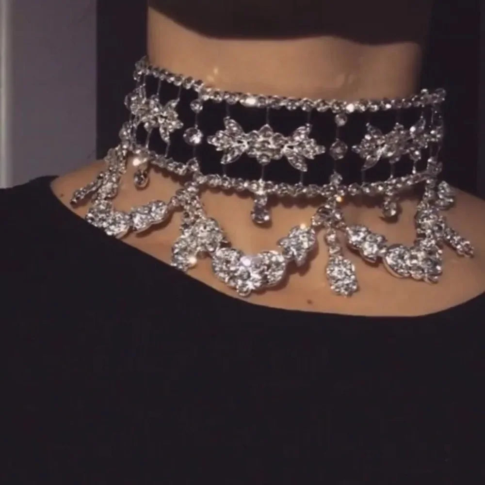 Fashion Crystal Rhinestone Choker Velvet Statement Necklaces for Women Collares Jewelry Party Gift