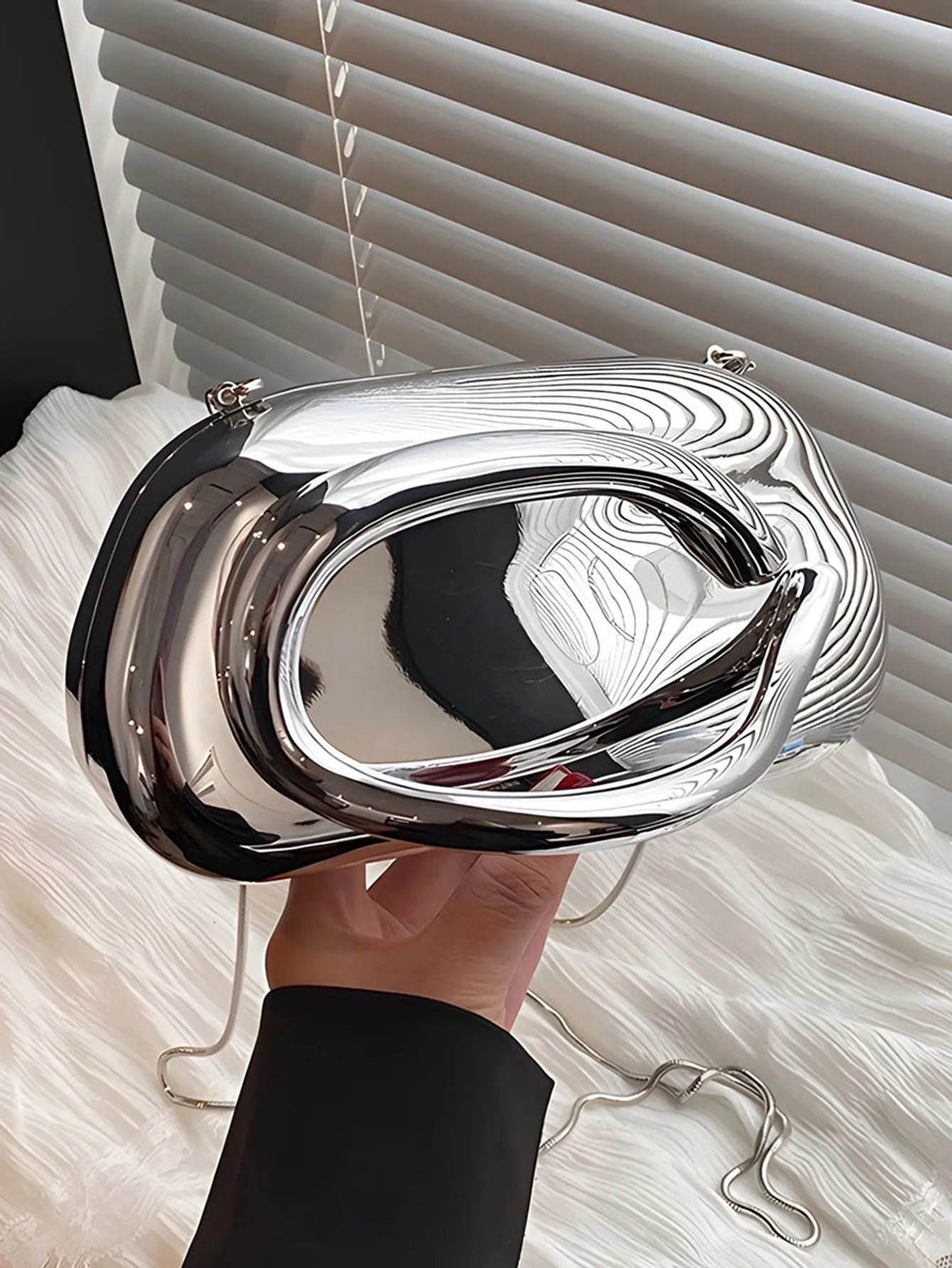 Fashion Elegant Metal Closure Box Shaped Crossbody Bags Women Evening Bags Wedding Mini Ladies Wallet Party Cute Purse ClutchBag
