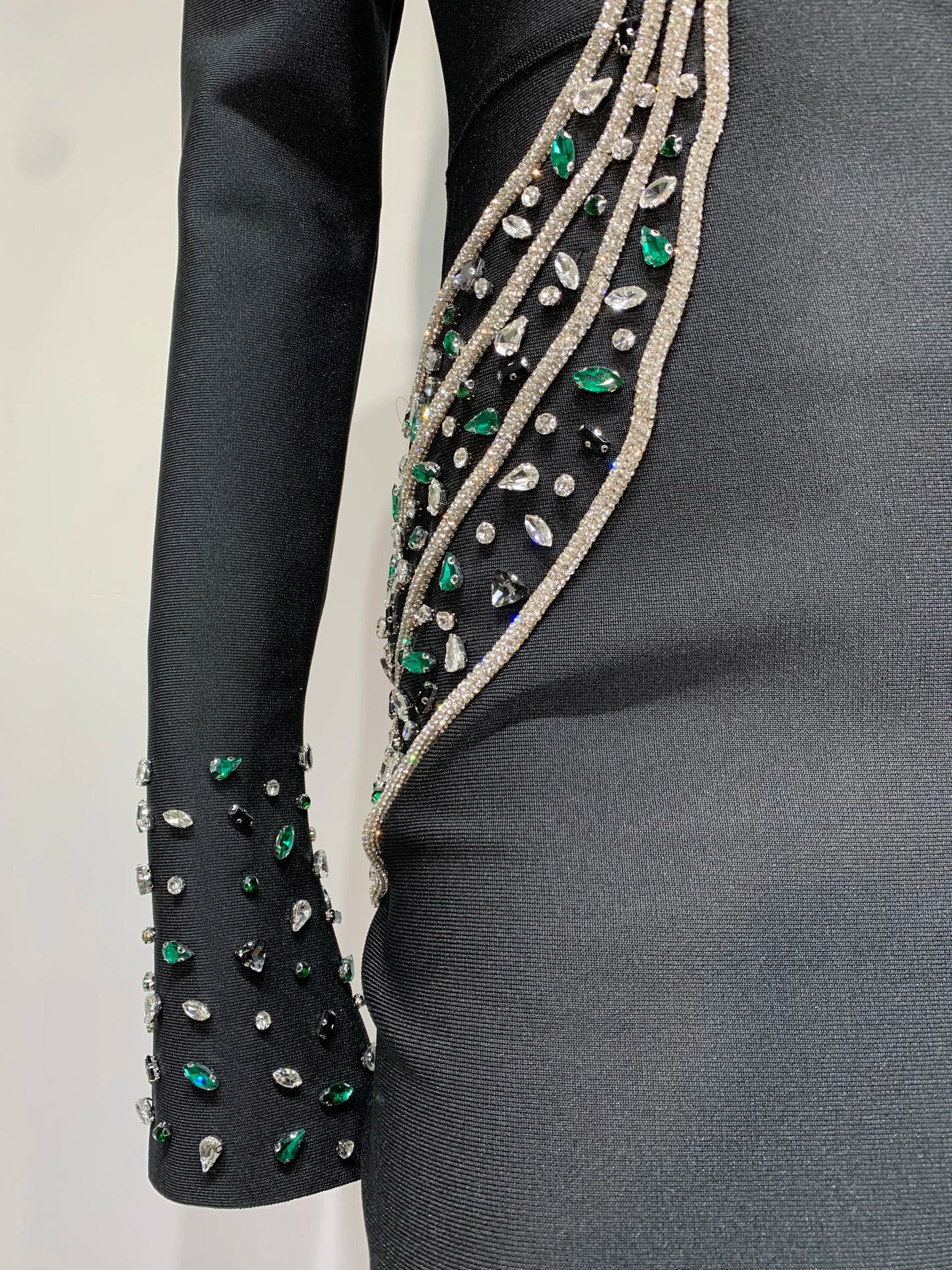 Women Celebrity Sexy Beading Crystal Diamonds Black White Maxi Long Bodycon Bandage Dress 2024 Elegant Evening Club Party Dress