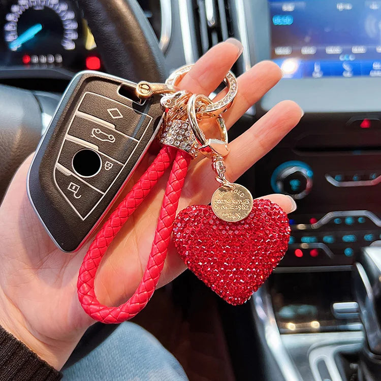 Clay diamond full diamond love key chain studded leather rope cross-border heart-shaped car key chain female exquisite pendant.