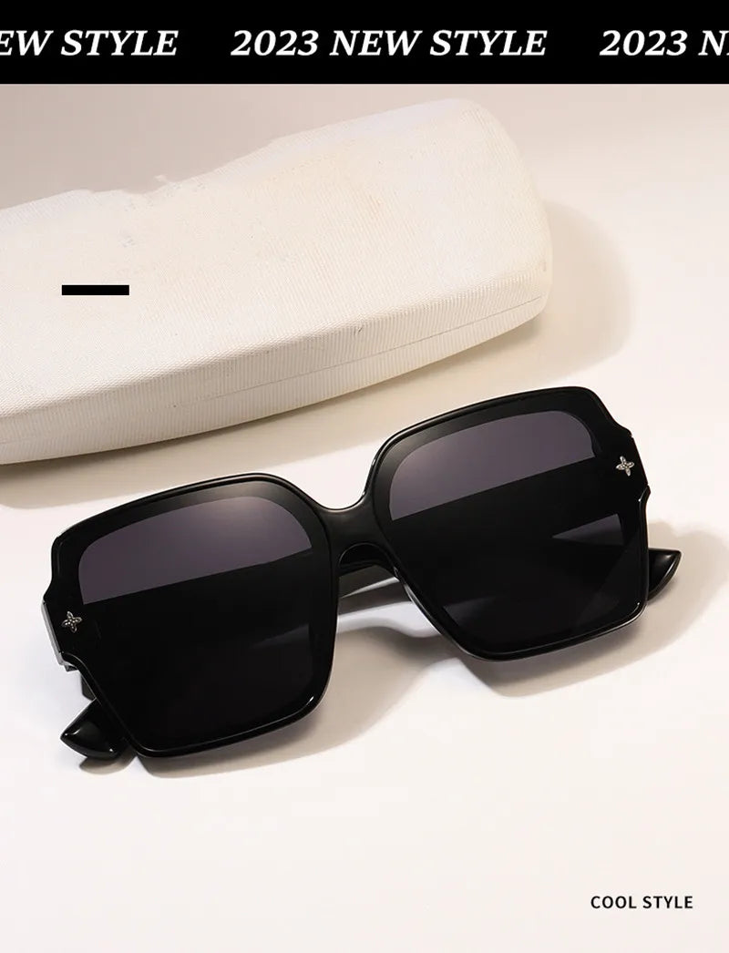 New fashion square frame sunglasses for women luxury sunglasses UV protection large frame all-match glasses(DS-8052-1)