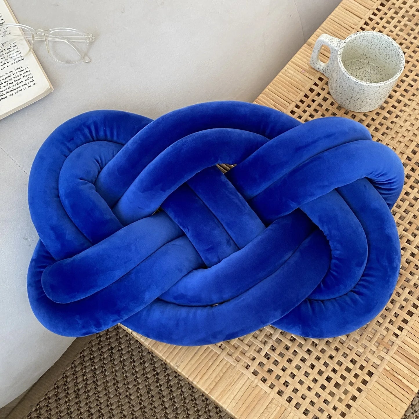 Inyahome Handmade Knot Throw Pillows for Couch Soft Decorative Knotted Comfort Pillow Cushion for Home Sofa Bedroom Decor Blue