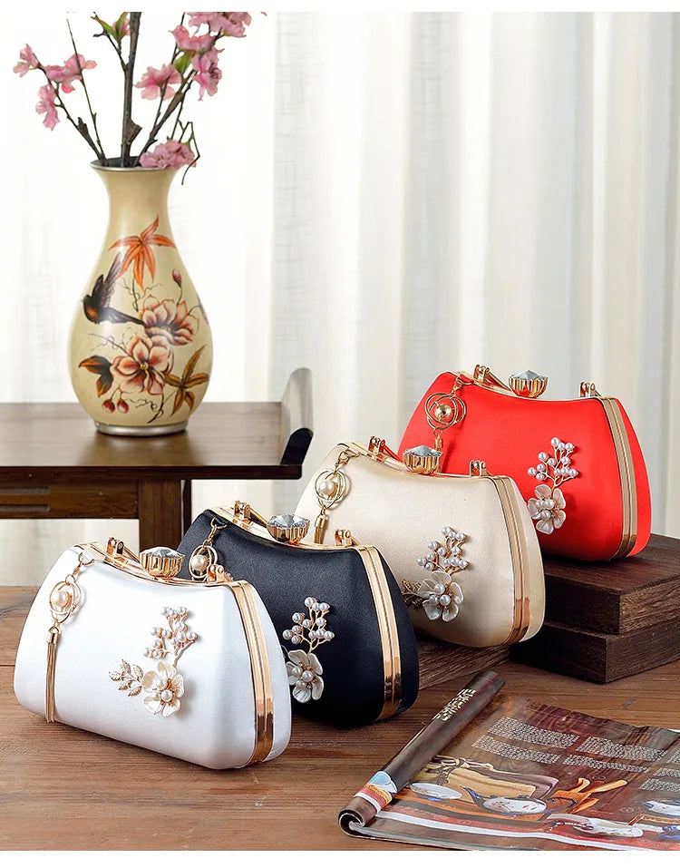 2025 New Women Handmade Flowers Clutch Handbags Wedding Evening Wallets Party Dinner Purse For Ladies 4 Colors