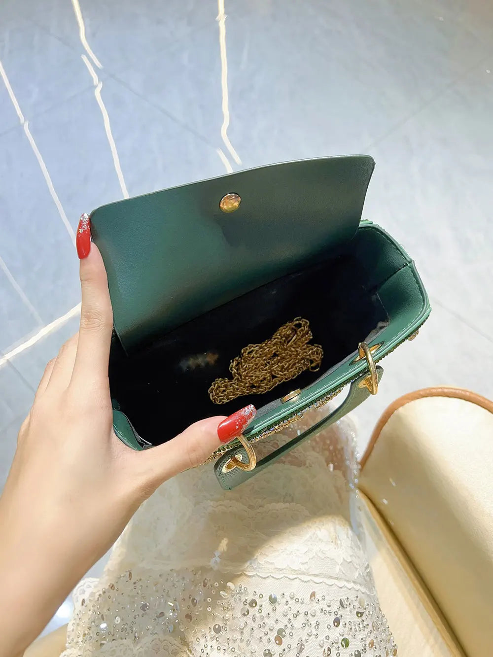 Luxury Women's Evening Bag Handmade Shiny Diamond Decoration Fashion Crossbody Shoulder Bags Women Handbags for Wedding Party