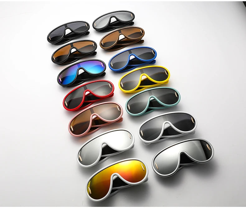 New Fashion Personality Hip Hop Cool Cyberpunk Sunglasses with Large Frame UV400 Anti UV Eyeglasses Oculos De Sol Feminino