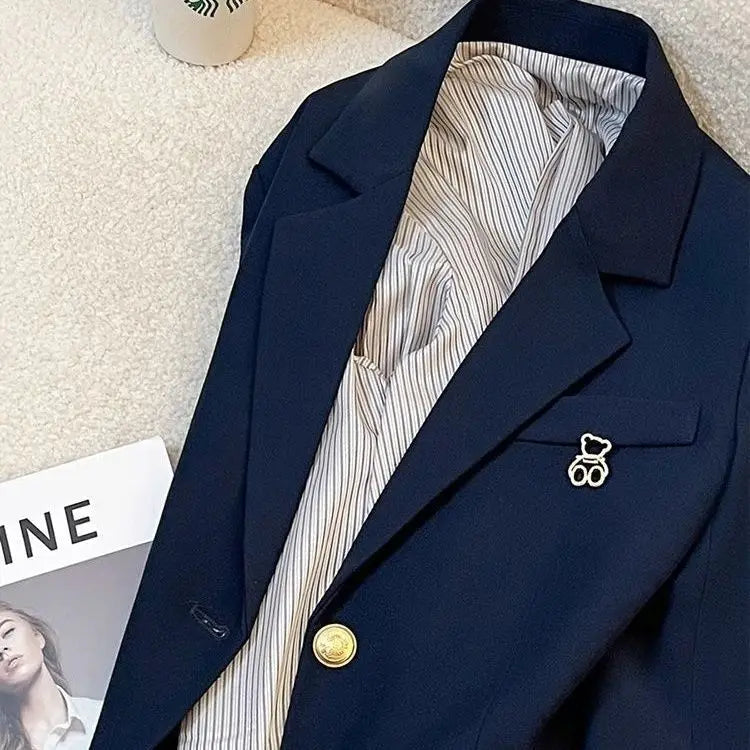 Suit jacket female 2024 early autumn new solid color high-grade feeling slim Joker casual fashion temperament slim top.