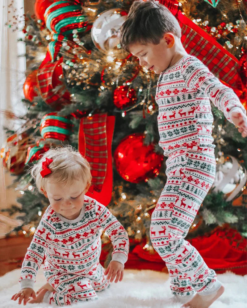Christmas Family Matching Pajamas Set 2025 Mom Dad Kids Elk Print 2Pcs Clothes Baby Romper Family Look Soft Sleepwear Xmas Gift