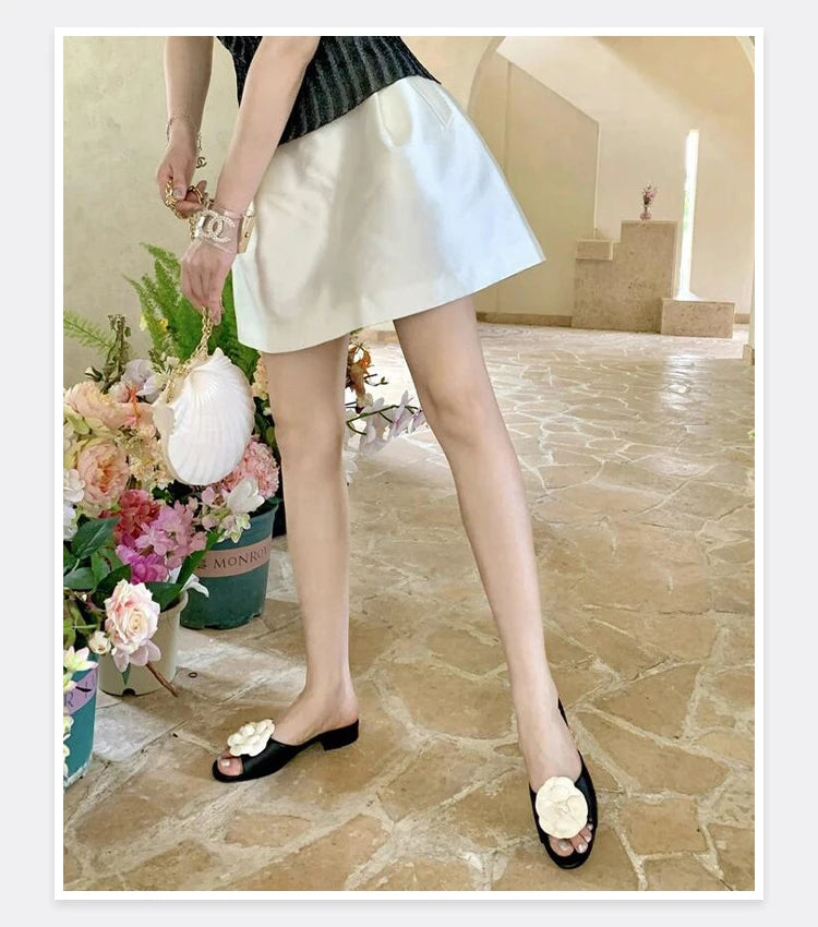 2025 Spring/Summer New Beach Vacation One Word Open Toed Flat Bottom Outerwear Camellia Slippers for Women