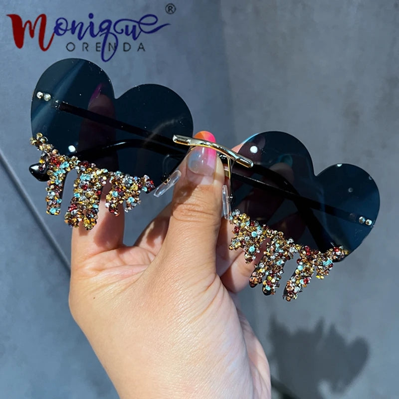 2023 Fashion Designer Heart sunglasses women Retro Remiless Bling Personality Sunglasses Party UV400 Eyewear lentes de sol mujer