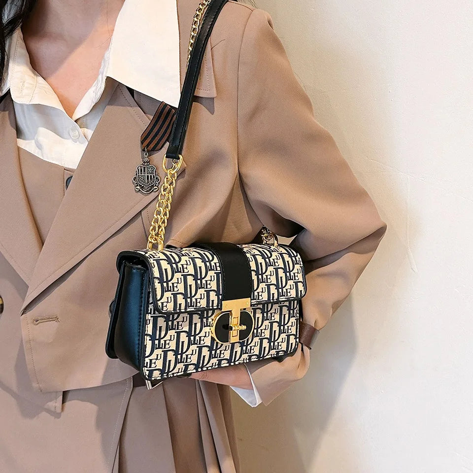 Letter Print Lock Luxury handbags Women Shoulder Bags Designer Crossbody Purses Handbag Chain Strap Clutch Bag 2025 New Small