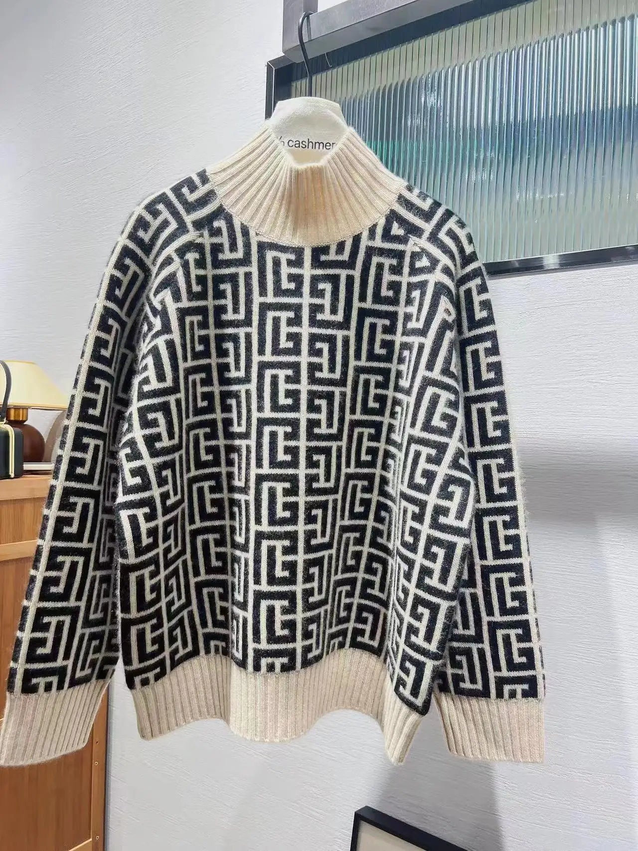High-end 100% goat sweater women stand collar bottom loose sweater autumn winter new style of western style with age reduction