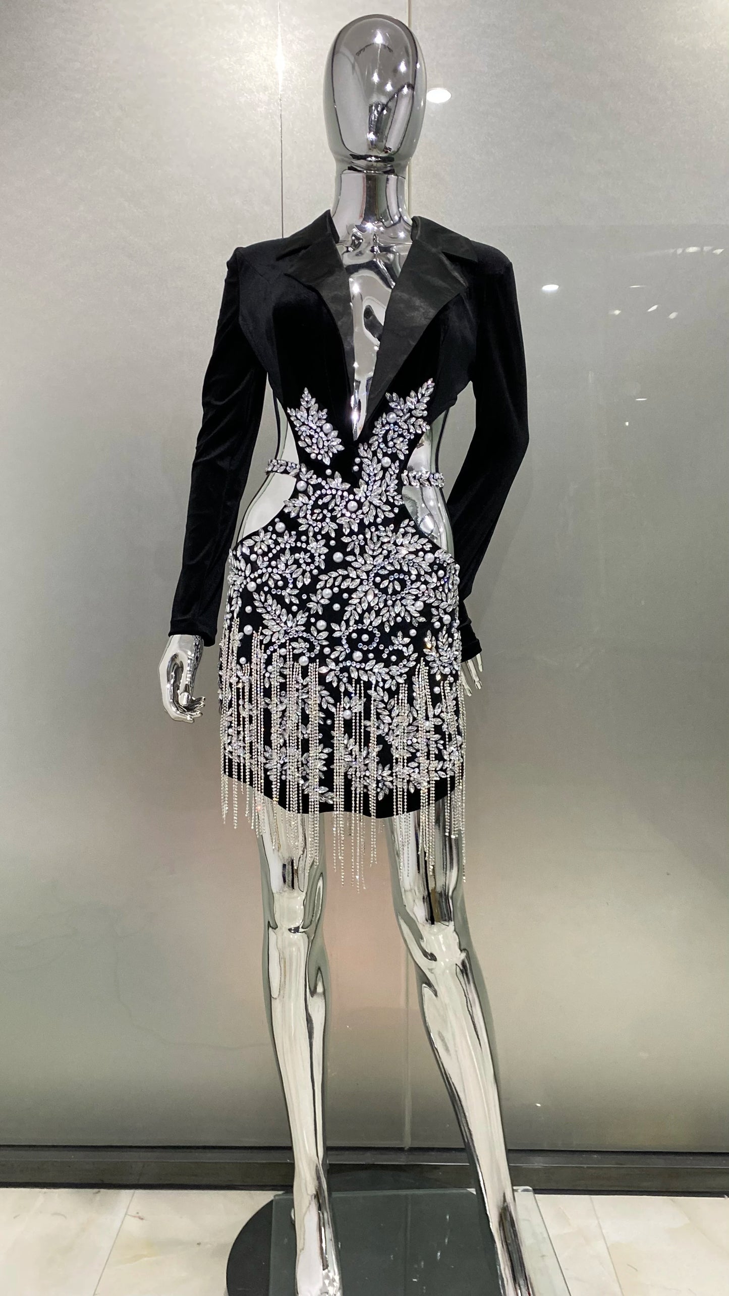 2024 Luxury Diamonds Tassel Sexy hollow Out Notched Black Mini Dress Woman Evening Party Vestido Celebrate Club Party Outfit