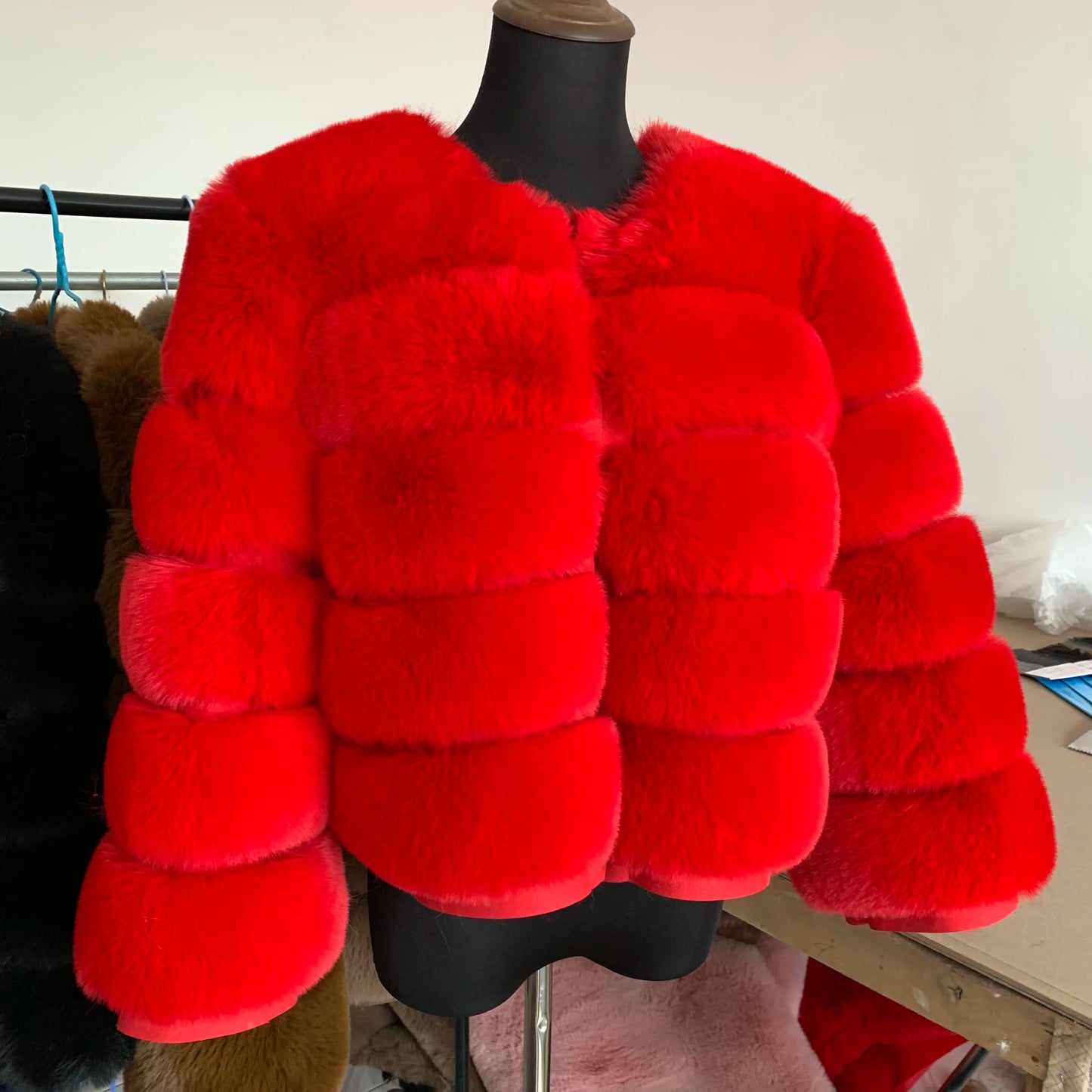 Damenmode Kunstpelzmantel superheiß Herbst Winter Damen kurze Kunstfuchsjacke flauschig hohe Qualität 7XL Damen Pelzmäntel