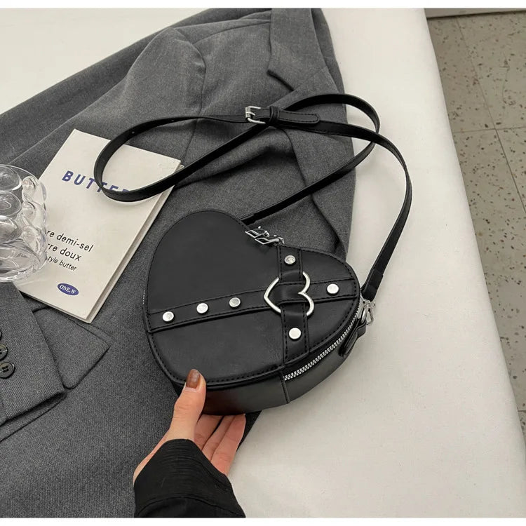 Vintage Y2K Small Chain Rivet Shoulder Bag Heart Shaped Purse Handbag Red PU Leather Gothic Tote Bag Fashion Women Crossbody Bag