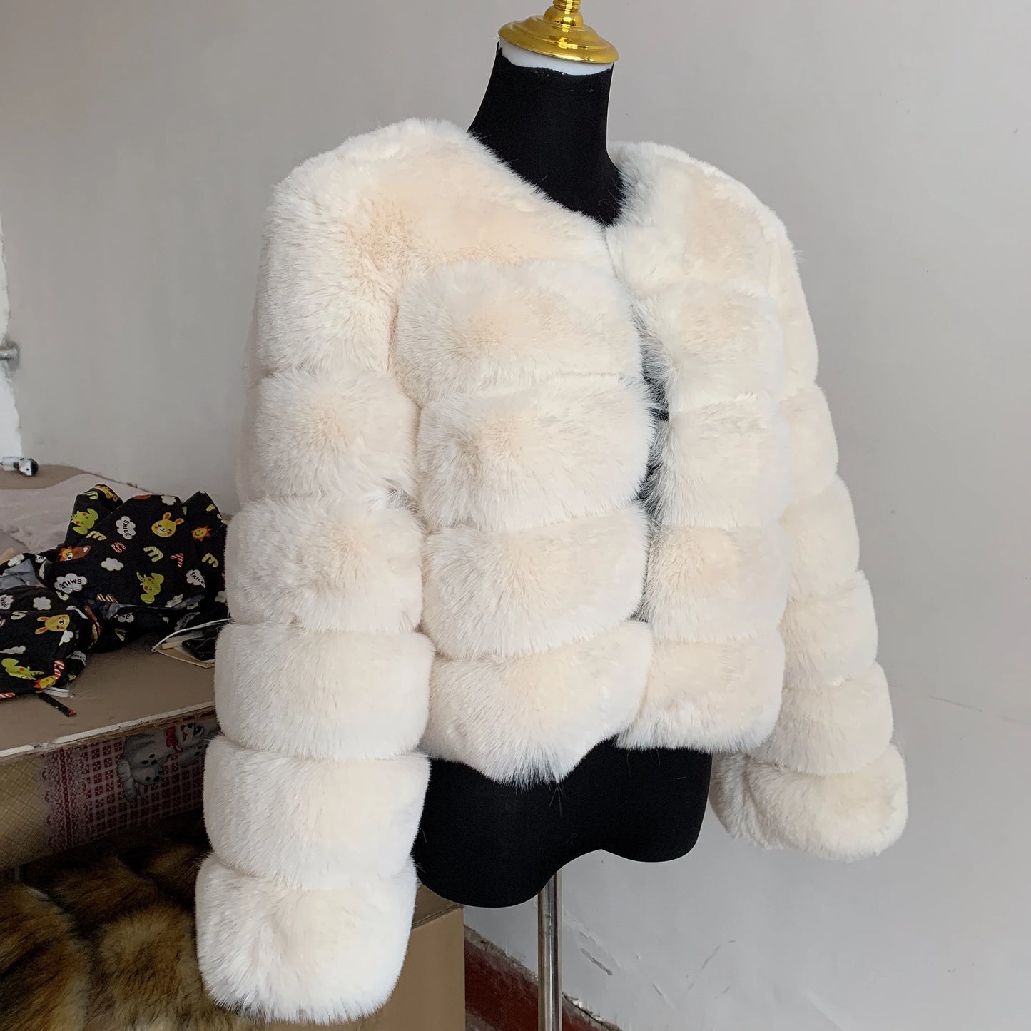 Damenmode Kunstpelzmantel superheiß Herbst Winter Damen kurze Kunstfuchsjacke flauschig hohe Qualität 7XL Damen Pelzmäntel