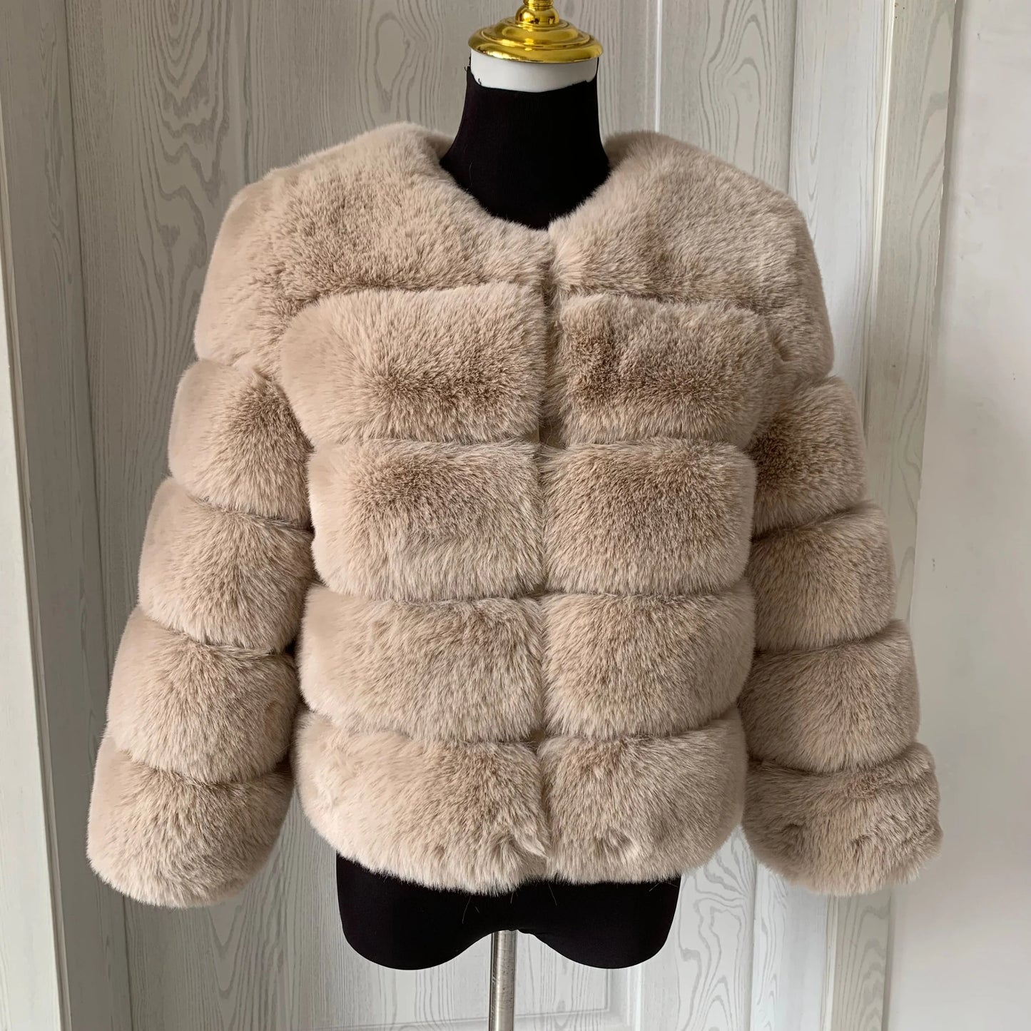 Damenmode Kunstpelzmantel superheiß Herbst Winter Damen kurze Kunstfuchsjacke flauschig hohe Qualität 7XL Damen Pelzmäntel