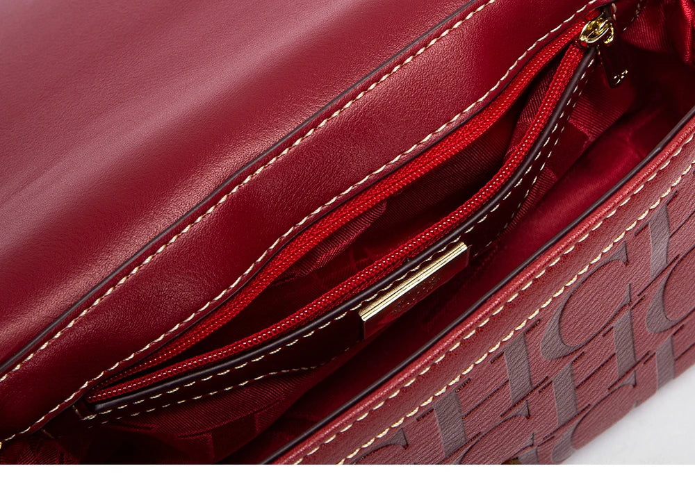 Fashionable Classic Light Luxury Design Exquisite Craftsmanship Women's New Shoulder Bag Letter PU Material Crossbody Bag