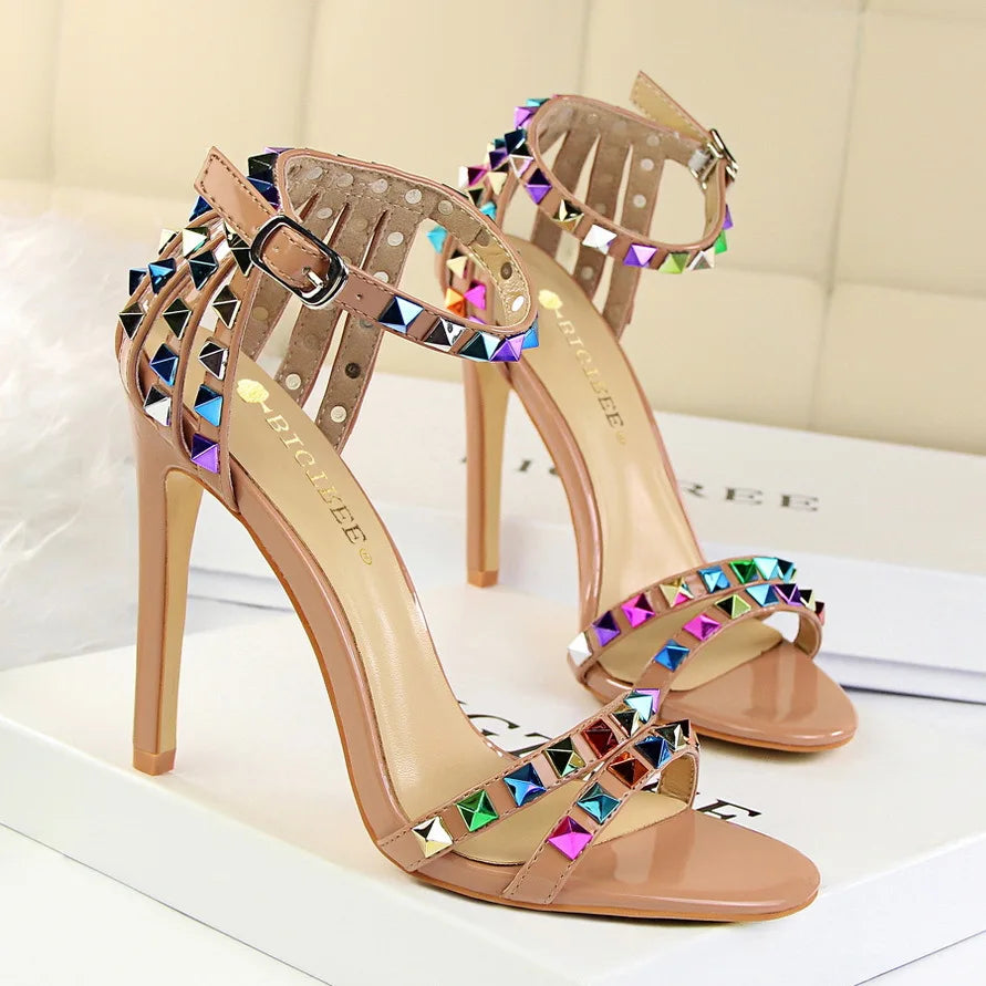 Summer Women Roman High Heels Rivets Studded Sandals Stiletto Gladiator Pumps Open Toe Luxury Shoes Hollow One-word Buckle 267-2