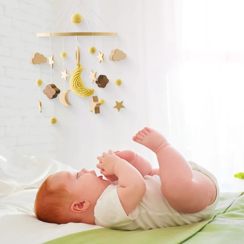 Crib Mobile Bed Bell Wooden Baby Rattles Soft Felt Cartoon Animal Bed Bell Newborn Music Box Hanging Toy Crib Bracket Baby Gifts