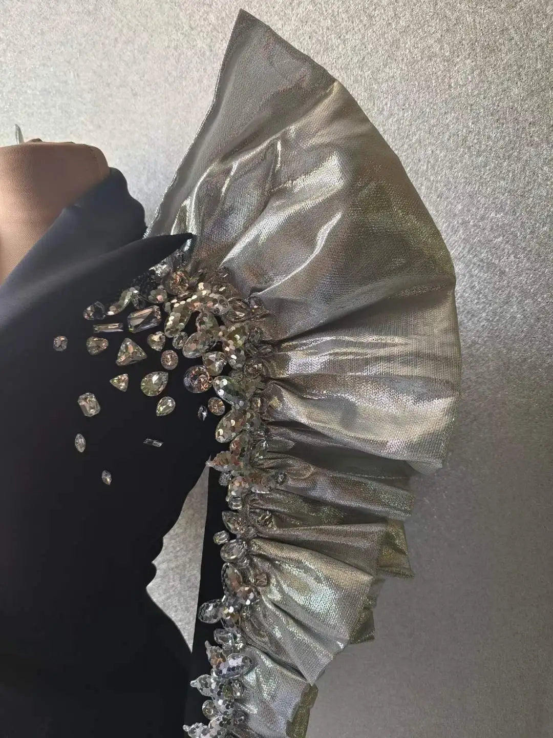 Sparkly Sequins Rhinestones Big Sleeves Black Jacket Sexy Singer Dancer Nightclub Jazz Dance Costume Performance Show Stage Wear