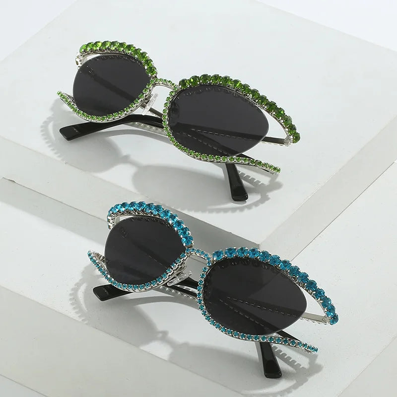 XJiea 2024 Designer Rhinestone Sunglasses For Women Luxury Brand Fashion Steampunk Men Eyeglasses Party Beach Shades Accessory