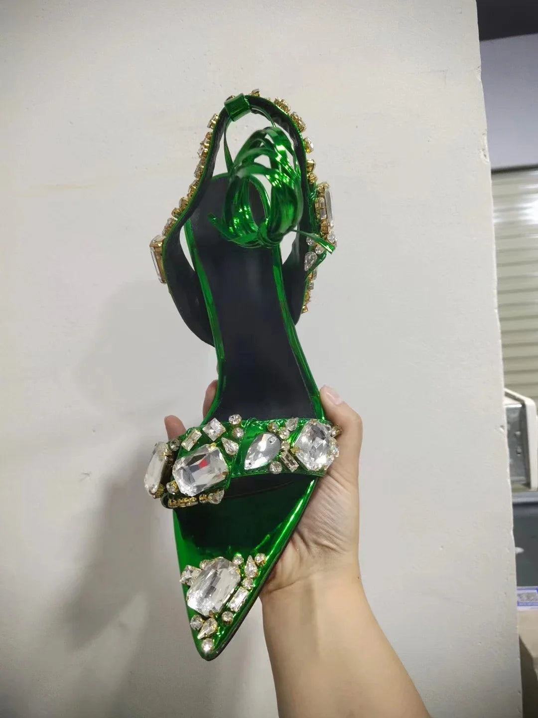 2024 Luxury Rhinestone Pointed Sandals Prom Super High Heel Sandals Slim Heel Dress Show Sandals Oversized 34-43 Women's Shoes