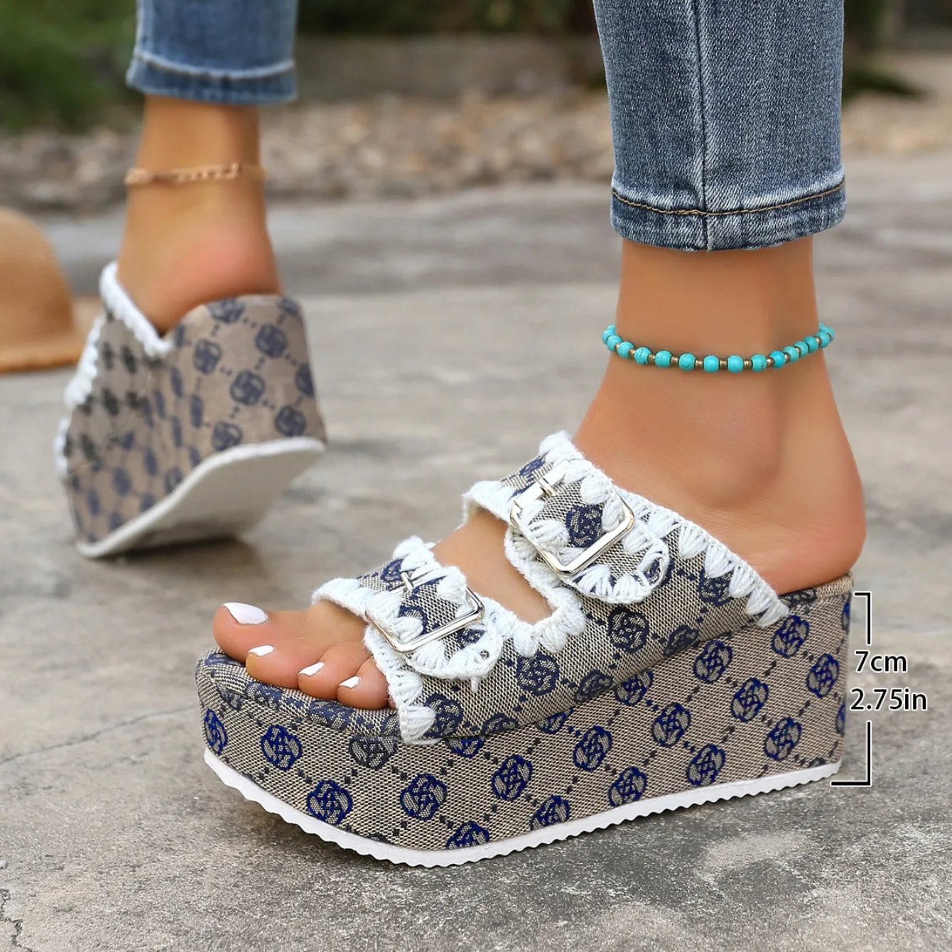 Women Slippers 2025 New Trend Shoes Summer Fashion Sandals Platform Woman Slippers Banquet Party Beach Sandals Slides Women