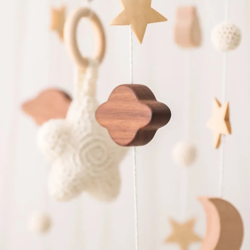 Baby Crib Mobile Bed Bell Rattle Toys Wooden Crochet Stars Pendant Bed Bell Toys Newborn Comfort Crib Bracket Hanging Toys Gifts