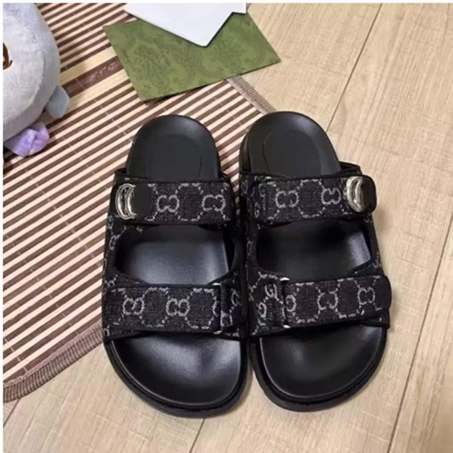 Sandals thick soles 2025 new summer soft sole retro casual flat beach shoes slippers Fashion network celebrity shoes
