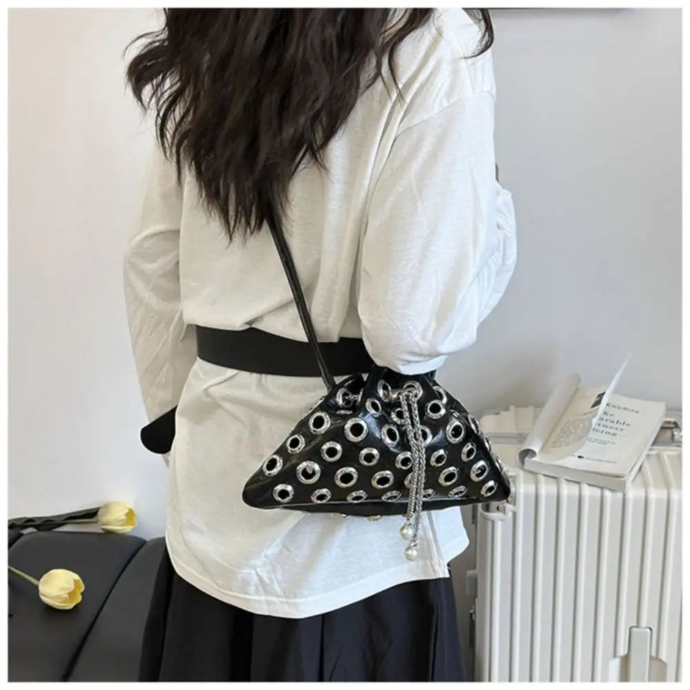Portable Metal Stud Rivet Shoulder Bag Spicy Girl Chain Y2k Underarm Bag Punk Style Handbag Drawstring Crossbody Bag Daily