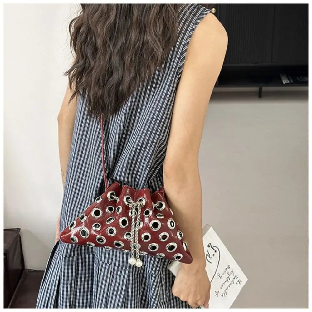 Portable Metal Stud Rivet Shoulder Bag Spicy Girl Chain Y2k Underarm Bag Punk Style Handbag Drawstring Crossbody Bag Daily