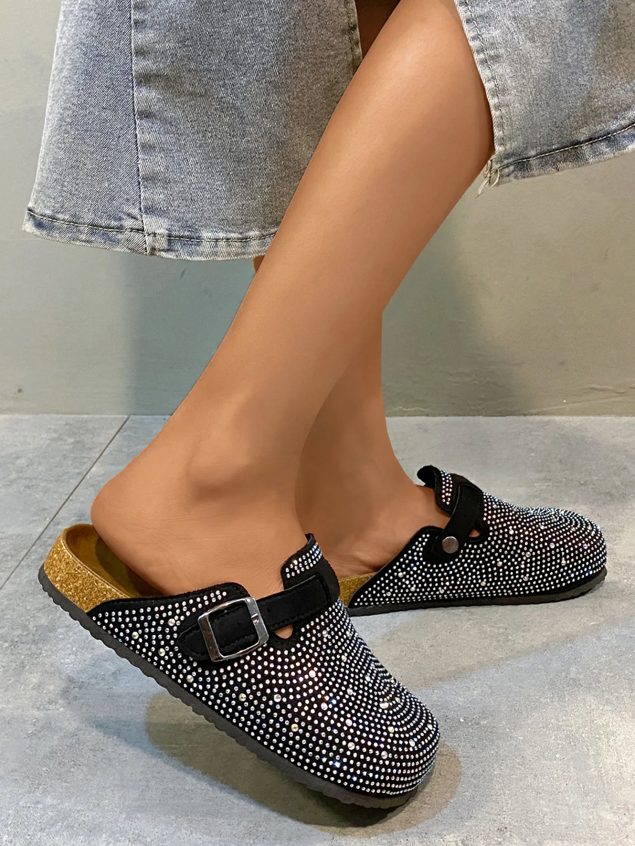 Crystal Chunky Outdoors Slippers Shoes Summer Clogs Woman House Slippers Pantofle Luxury Slides Med Beach Designer Flip Flops