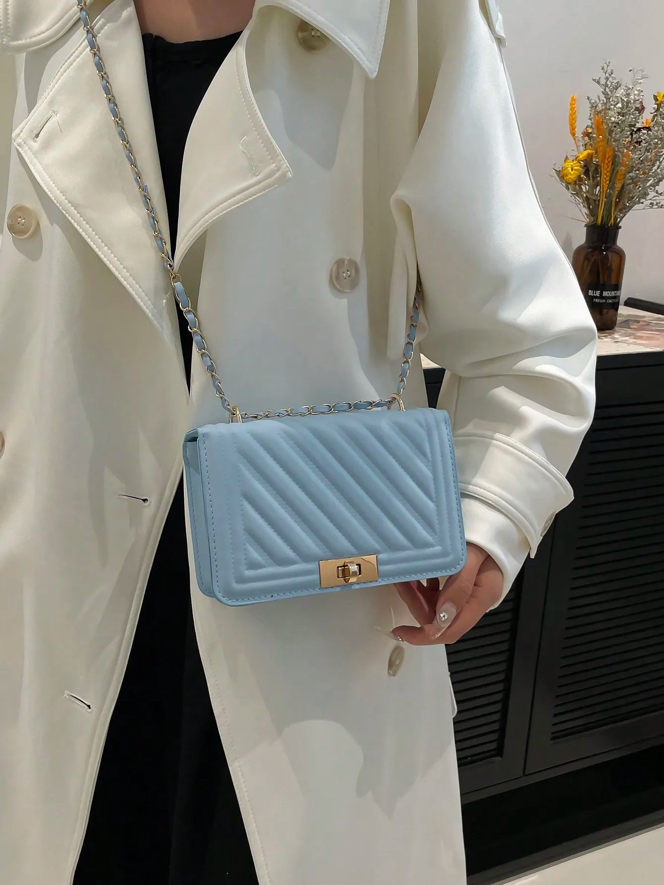 Fashionable Mini Quilted Embossed Chain Shoulder Bag Simple And Versatile Diagonal Crossbody Bag For Women Square Handbag
