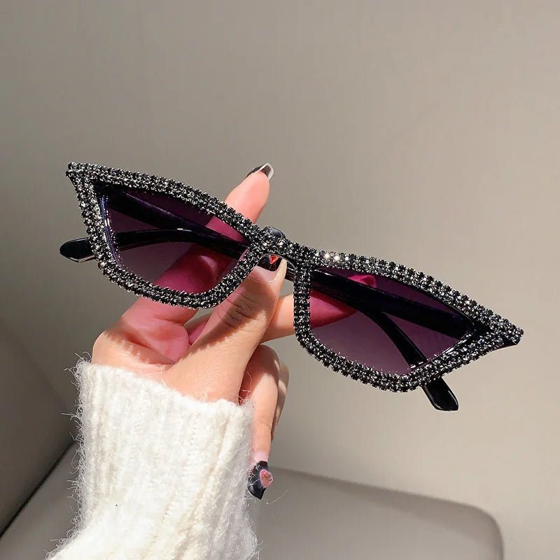 KLASSNUM Luxury Cat Eye Sunglasses Women Men Fashion Diamond Triangle Brand Designer Glitter Sun Glasses UV400 Shades Eyeglasses