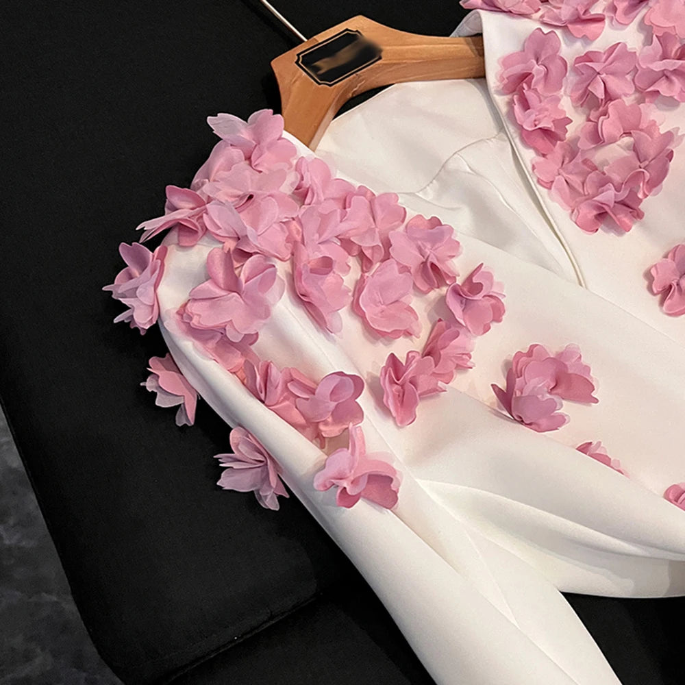 TWOTWINSTYLE Sweet Spliced Appliques Blazers For Women V Neck Long Sleeve Spring Temperament Coat Female Fashion New KJA533232
