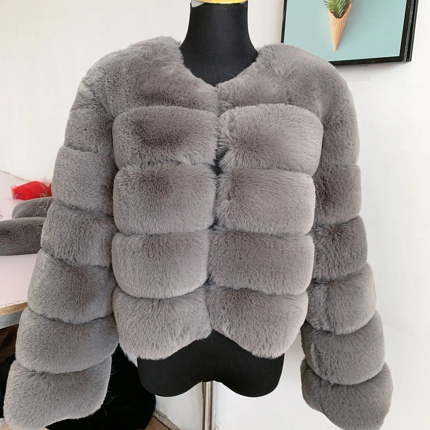 Damenmode Kunstpelzmantel superheiß Herbst Winter Damen kurze Kunstfuchsjacke flauschig hohe Qualität 7XL Damen Pelzmäntel
