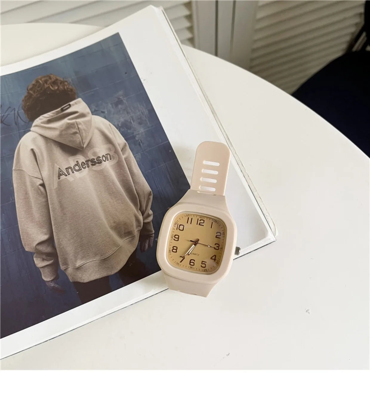 Fashion Women Watches Squartz Dial Watch Women Luxury Ladies Quartz Wristwatches Silicone Female Clock