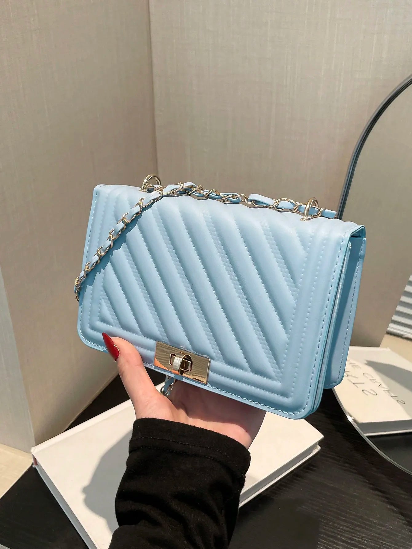 Fashionable Mini Quilted Embossed Chain Shoulder Bag Simple And Versatile Diagonal Crossbody Bag For Women Square Handbag