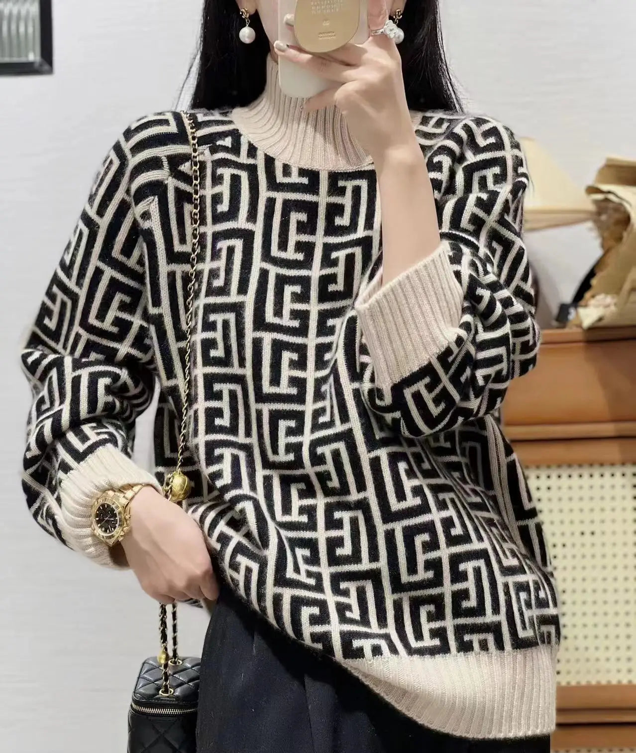 High-end 100% goat sweater women stand collar bottom loose sweater autumn winter new style of western style with age reduction