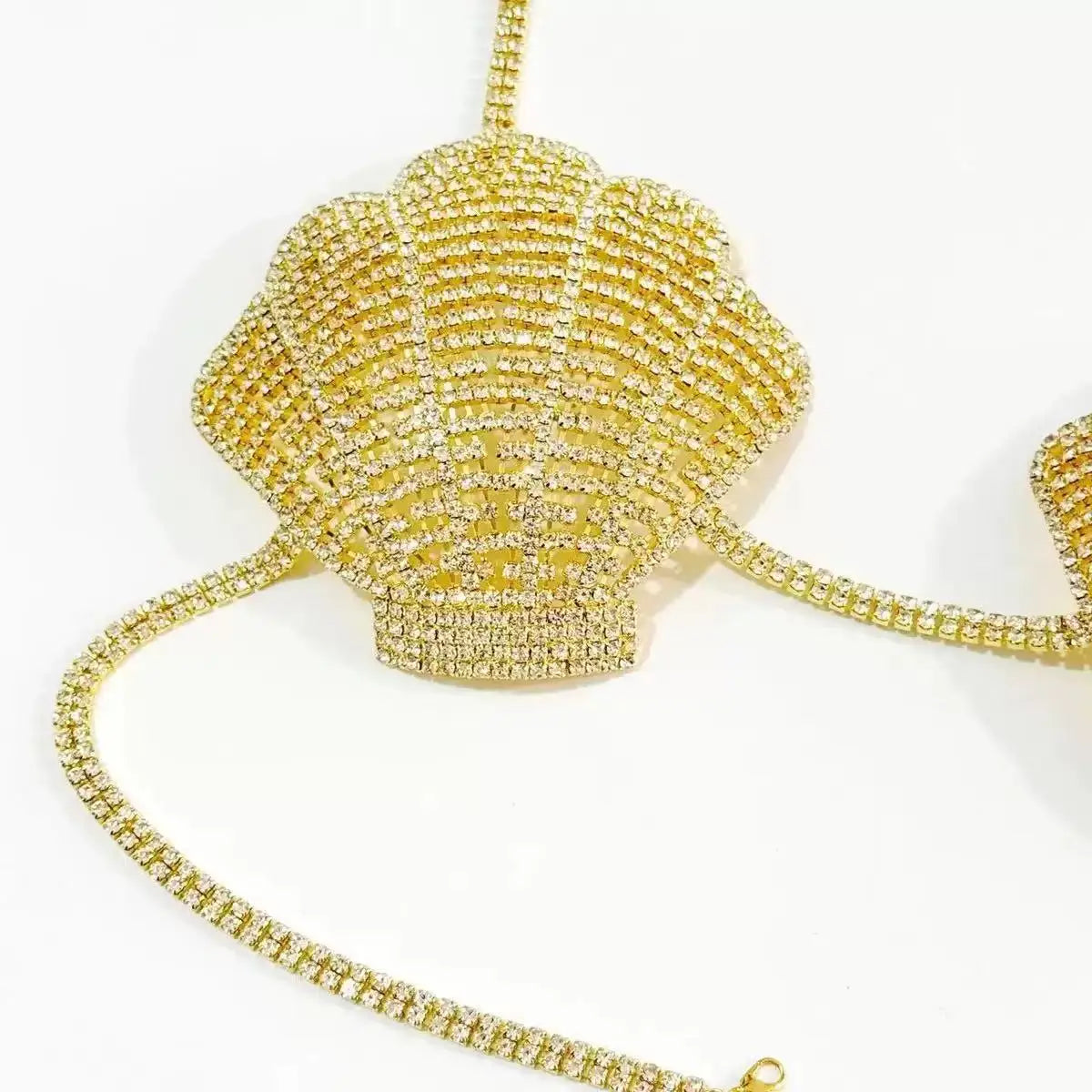 European and American fashion exaggerated shell shaped bikini chest chain sexy rhinestone chest chain nightclub party body chain