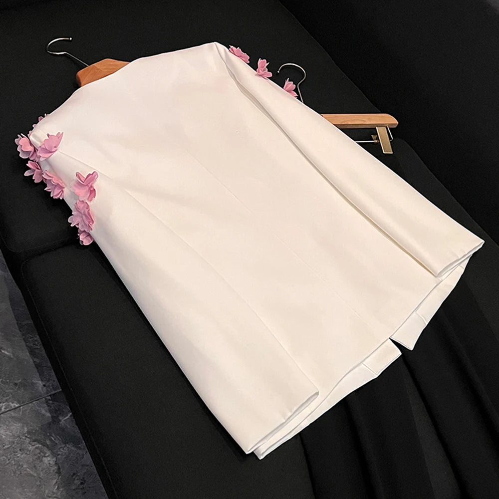 TWOTWINSTYLE Sweet Spliced Appliques Blazers For Women V Neck Long Sleeve Spring Temperament Coat Female Fashion New KJA533232