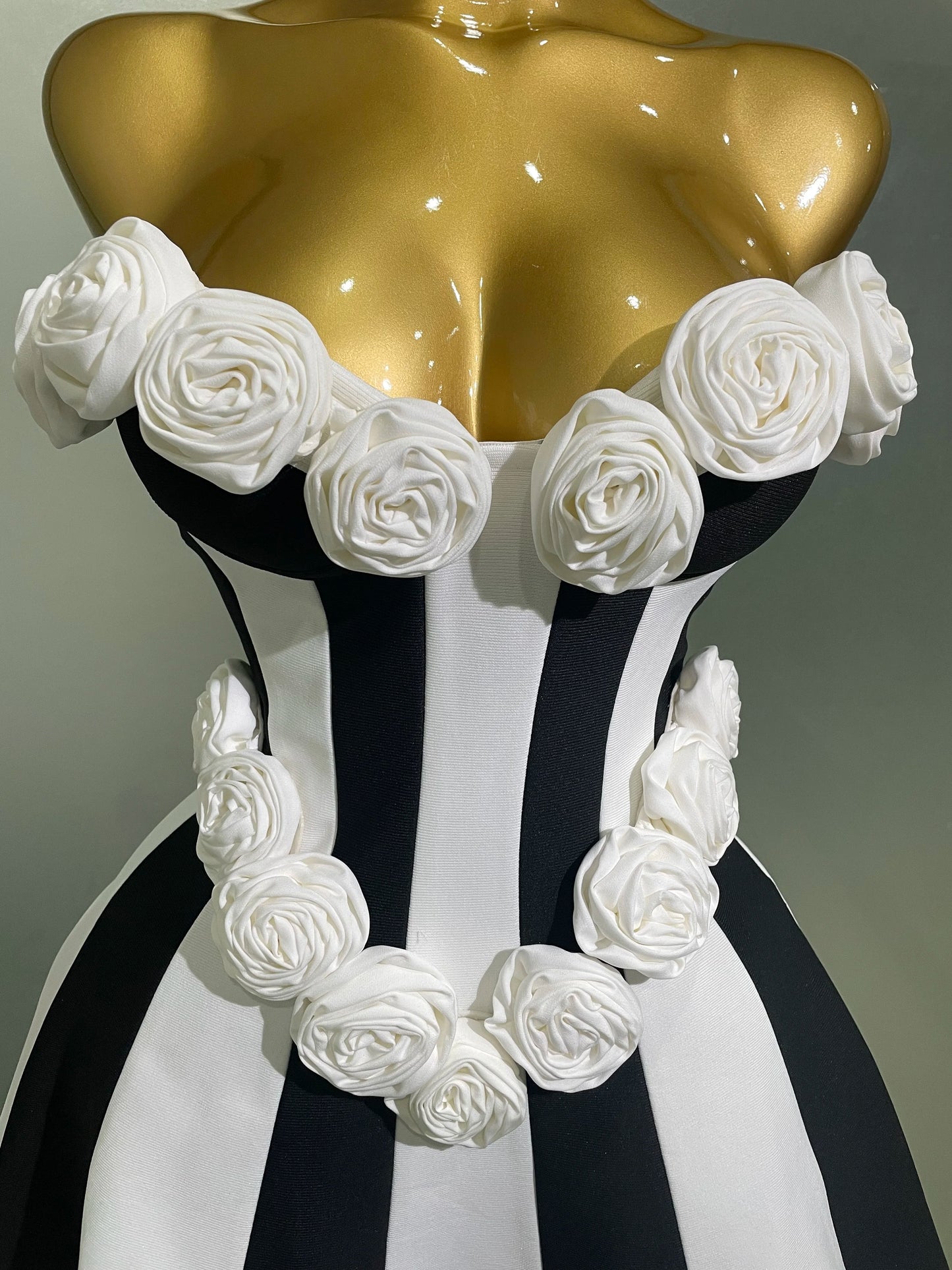 2025New Women Flower Decoration Strapless Black White Stripe Bandage Short Dress Cocktail Party Elegant Evening Club Party Dress